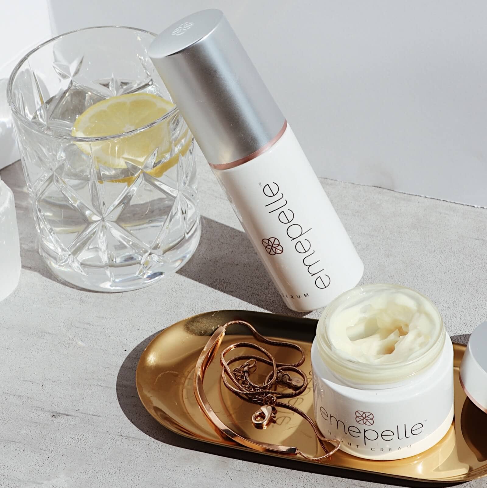 Emepelle Serum